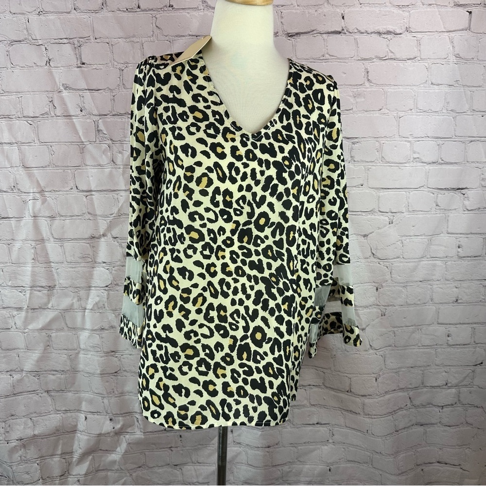 NWT jodifl boutique Leopard Print V-Neck Women's blouse bell sleeve boho chic